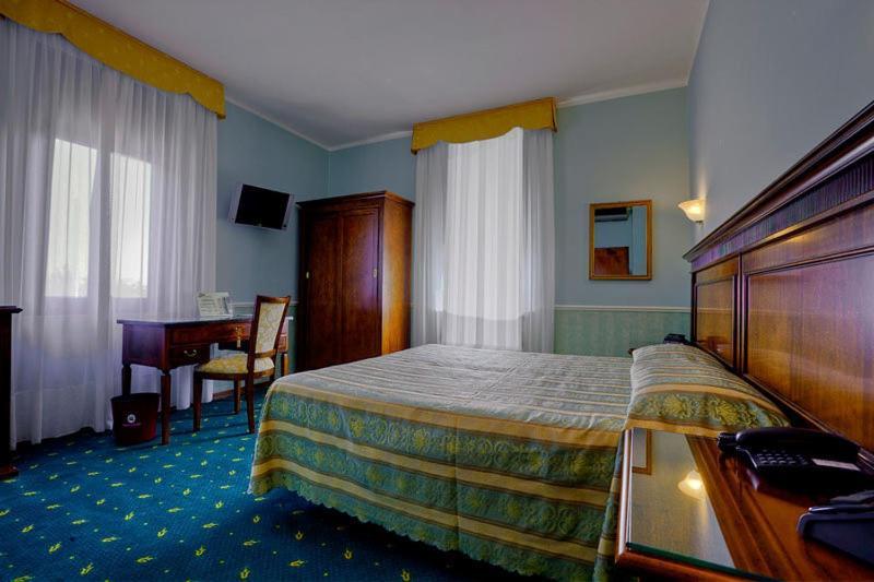 Hotel Castello Modena Cameră foto
